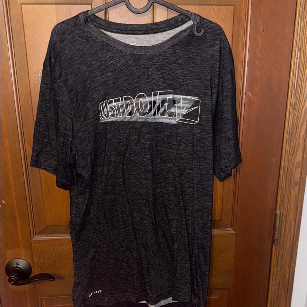 Nike Men's Charcoal Graphic Tee